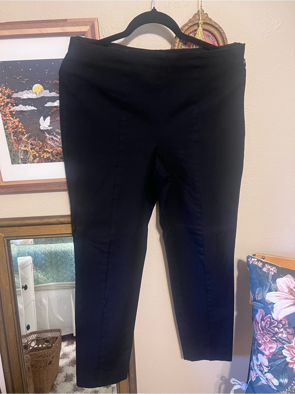 Black side zip cropped pants Talbots size 10